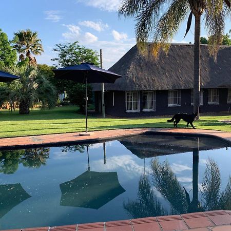 Sunset Guesthouse And Venue Cullinan Meule ภายนอก รูปภาพ