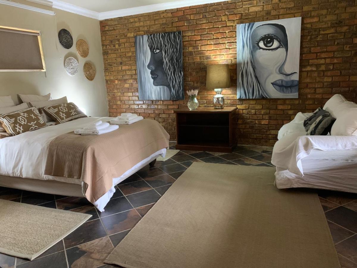 Sunset Guesthouse And Venue Cullinan Meule ภายนอก รูปภาพ