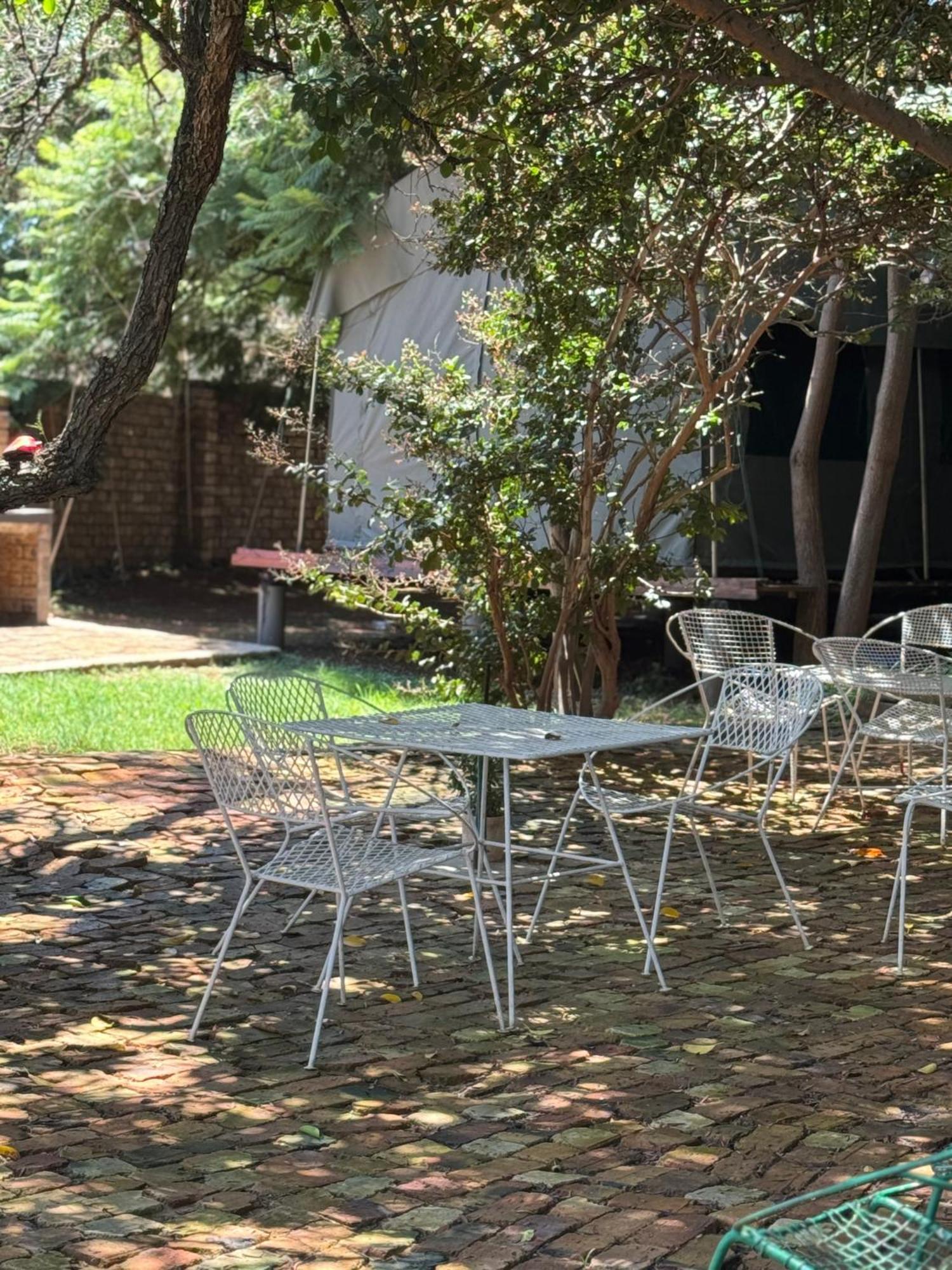 Sunset Guesthouse And Venue Cullinan Meule ภายนอก รูปภาพ